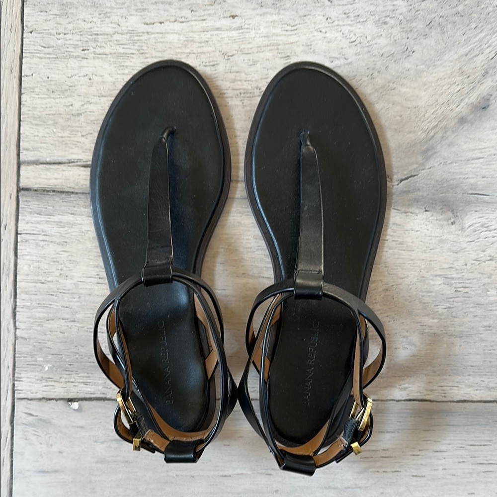 Banana Republic Elegant Black Leather Sandals with Gold Accents